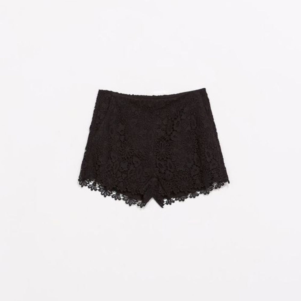 Black lace Zara shorts